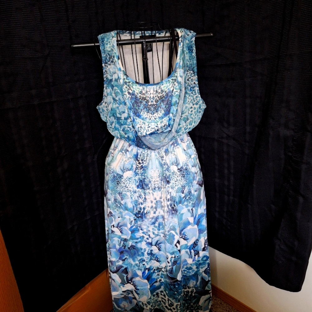 Beautiful lightweight dress